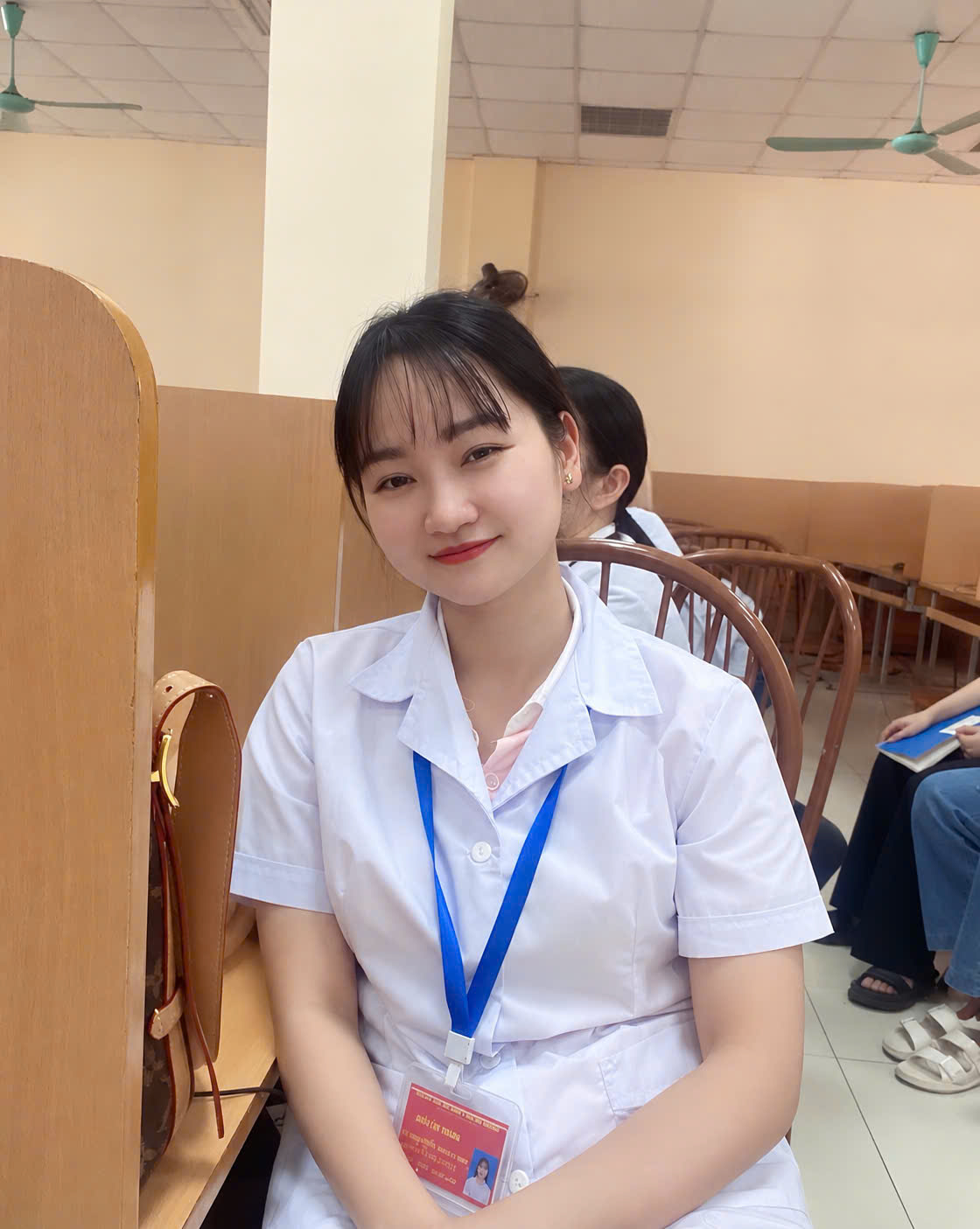 Hoàng Thị Lằng
